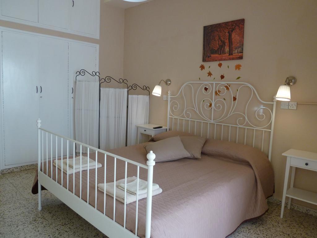 Capuralli Hotel Pedhoulas Room photo
