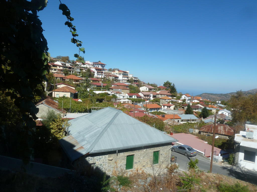 Capuralli Hotel Pedhoulas Exterior photo