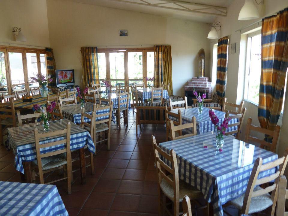 Capuralli Hotel Pedhoulas Exterior photo