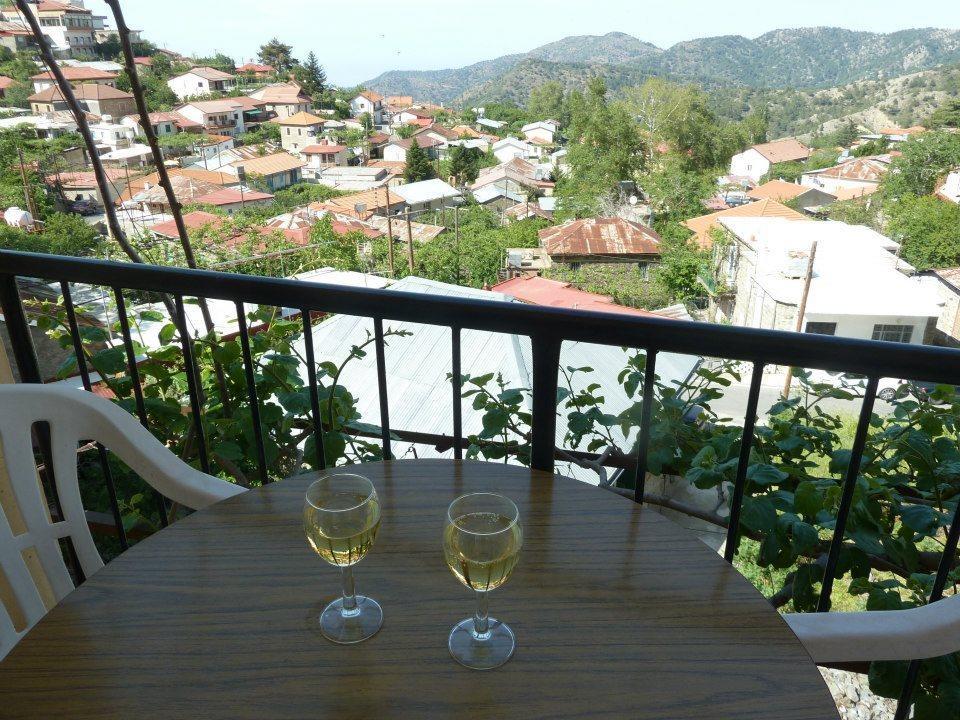 Capuralli Hotel Pedhoulas Exterior photo